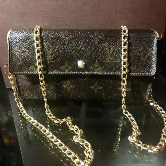 Louis Vuitton Handbags - Authentic Louis Vuitton International Wallet